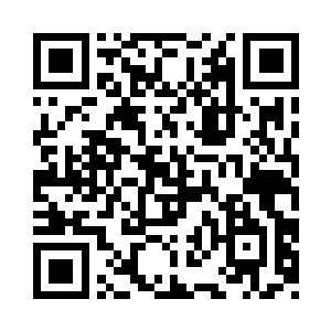 眼镜青年便已经走到了秦洛的桌子面前二维码生成