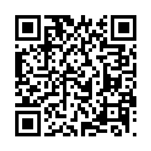 睁着一双古怪精灵的漂亮大眼盯着惜雨二维码生成