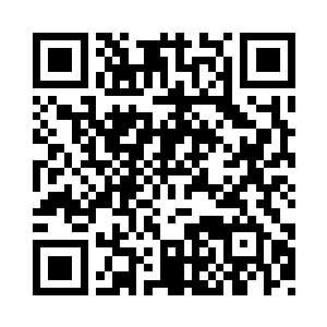 睡在病床上的梦露露却突然缓缓起来二维码生成