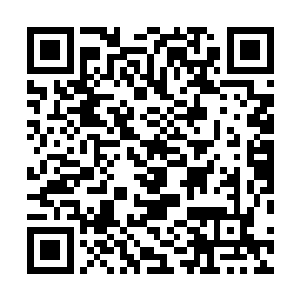 瞬间就崩碎了那团由闪电戟引来的九天玄雷所组成的电网二维码生成