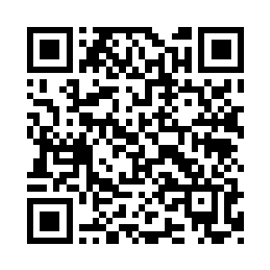 瞬间就能看到一个穿了一身带血白衣的女人二维码生成