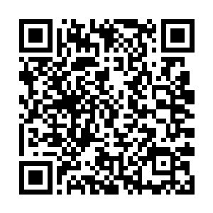 矮胖子晁俊祥更是摸出一根香烟好整以暇地叼在嘴上二维码生成