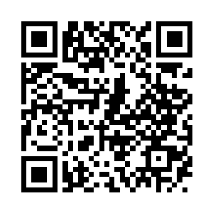 石博凯用手里的钢管指着地上的方楚寒说二维码生成