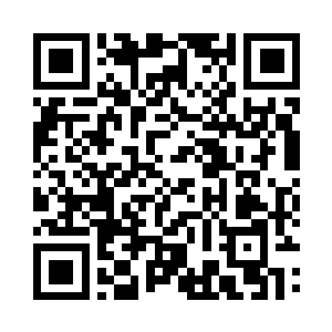 石新桥也看到了欧阳志远和一个漂亮的二维码生成
