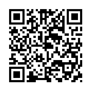 矿洞里一些矿工还在背负着矿篓走来走去二维码生成