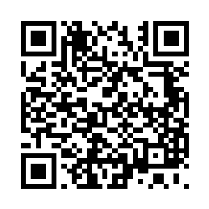 砰的一声抓住了上空不停旋转的金色大钟二维码生成