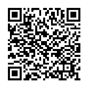 确实是有一个人伪装成我们的人在后面跟进去的二维码生成