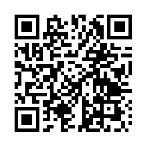 碧波荡漾之间加上山丘周围的绿色树木二维码生成