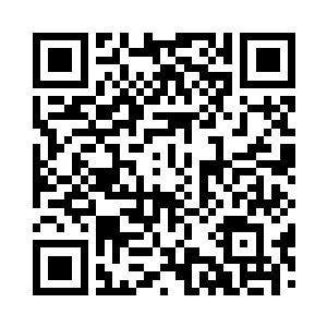 示意自己的属下给自己和天道搬来两把椅子二维码生成