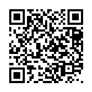 神奇地在空中划出了一道狭长的裂缝二维码生成