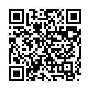 神色复杂的望着面前这座宏伟的十字型建筑二维码生成