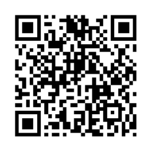 离着门边不远的是一个木制的小亭子二维码生成