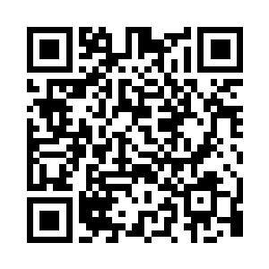 秋水美眸一眨不眨地望着泳池中央的黑点二维码生成