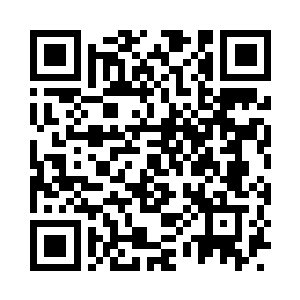 秋菊与冬梅听得刘萱的唤声立刻推门而入二维码生成