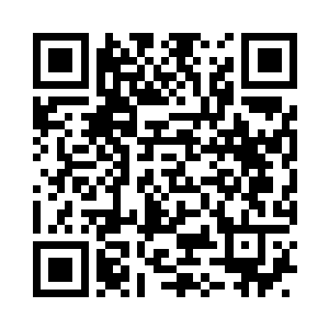 秋菊只能双手捂着脸任凭少爷去拨弄摆布二维码生成