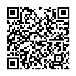 租了一条拥有泰晤士河道上航行许可证的小型游船二维码生成