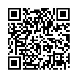 秦倚天抽出一张纸巾擦拭眼角的一点点润渍二维码生成