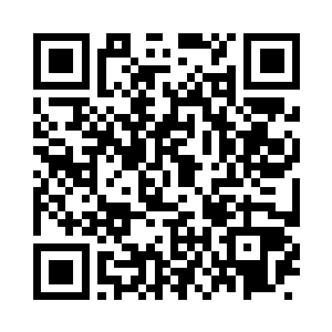 秦冬雪看着凌云很老实的坐在了沙发上二维码生成