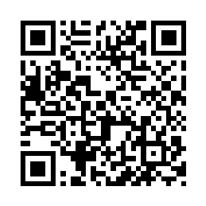 秦宇和孟瑶两人硬是走了四五家书店才找到二维码生成