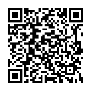 秦方也是被她这样突然的偷袭搞的有点没有防备二维码生成