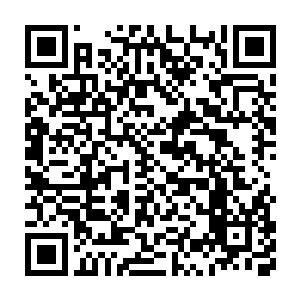程娉的回答让夏云杰确认了酒吧的老板果然是眼前这位漂亮的少妇二维码生成