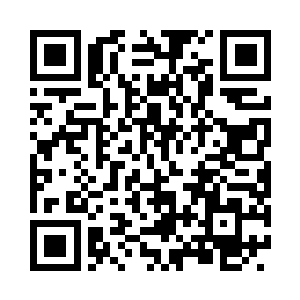 穆扬灵站在甲板上看着远处隐隐绰绰的海岛二维码生成