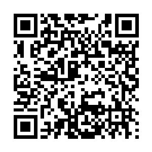 空中那越老越强烈的光芒终于引起了施家和钱家的注意二维码生成