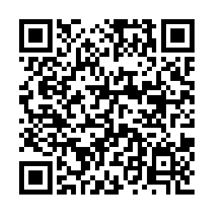 空气中浮动着魅惑的幽香――倘若不是亲眼瞧见二维码生成
