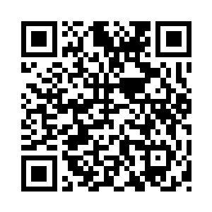空气忽然凭空出现了三根冒着寒气的冰刺二维码生成