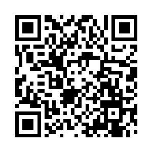 空间裂缝内缓缓走出一名身披州王袍的男子二维码生成