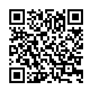 穿着一身白裙的她仿佛是从画中走出来的一样二维码生成