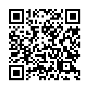 穿着睡衣的白振东慢慢地从地板上站了起来二维码生成