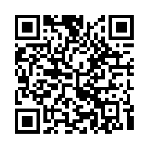 穿过有着三个艇员看着的飞舟底部的动力室二维码生成