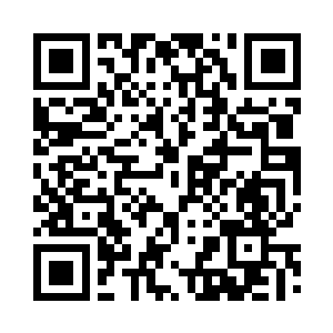 突然一名青年狠狠一拳头砸在键盘上二维码生成