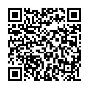 突然想起我们在七中体育馆里围攻毕飞的场面了二维码生成