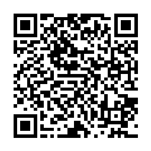 突然有一名身着黑纱的蒙面女子踏着轻功飞快地冲了上来二维码生成
