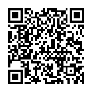 突然本是空阔无一物的大海尽头突然冒出了一艘船二维码生成