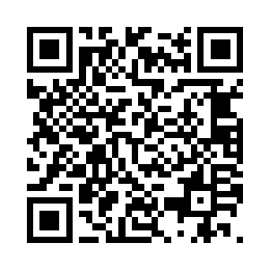 窗外也爆发出一连串噼里啪啦的骂声二维码生成