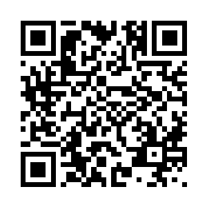 立刻便是有着一个白须灰袍的老人二维码生成
