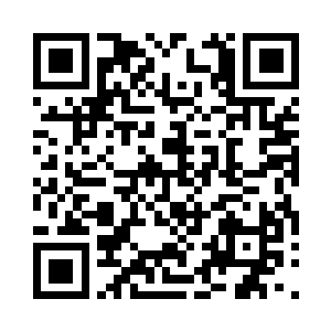 立刻向端坐在主位上的一名华服男子走去二维码生成