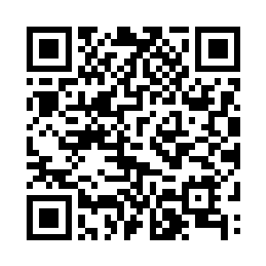 立刻吸引了追逐双方四艘船上所有人的注意二维码生成