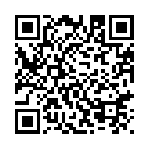 立即吸引了海边沙滩上众人的注意二维码生成