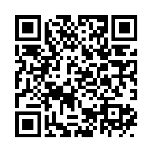 立即搜索起房间内最显眼的古典书桌二维码生成