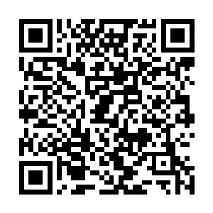 站在史蒂夫身后的一个身着黑袍的神殿执事立即站出来说道二维码生成