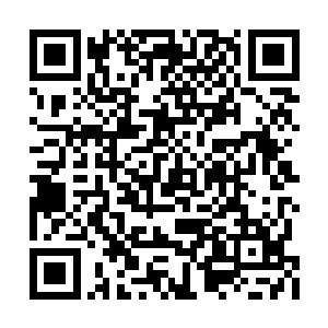 站在自己的旁边准备一个不对就立刻干点儿什么二维码生成