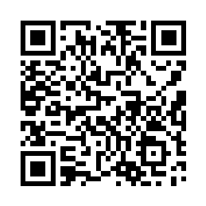 站在自己面前的明明是一个还不满双十的女子二维码生成