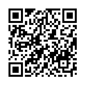 站在舞台上的他就像是天边的星辰二维码生成