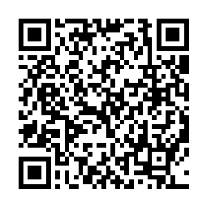 站在这个比同等体积的黄金还要昂贵的巨大的炼金装备之上二维码生成