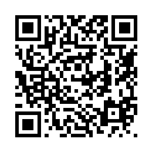 竟从大卡车的另一侧险险的窜了出去二维码生成