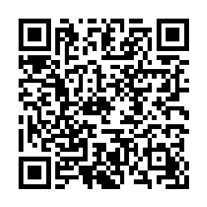 竟在这一条长街上空凝聚出了一片青乌色的云朵二维码生成
